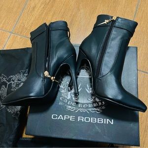 Cape Robbin boots shoes size 7